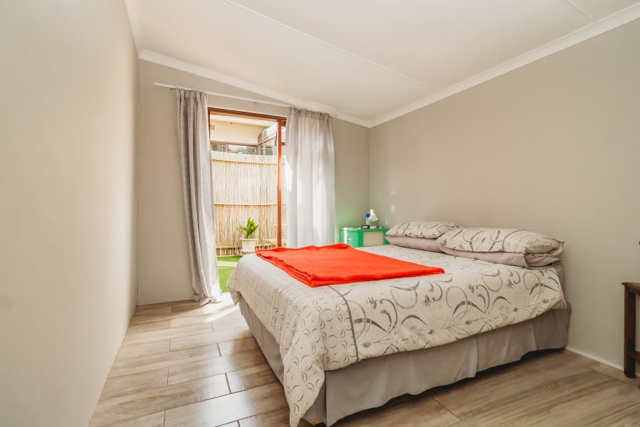 5 Bedroom Property for Sale in Dormehls Drift Western Cape
